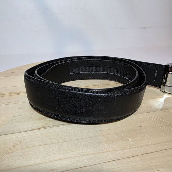 Railtek Dull Metal Frame Latch Clamp Belt Buckle With Size 33 Black Leather Belt - Picture 4 of 7